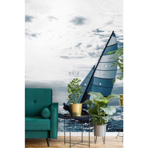 Vitorlás a csillogó víztükrű tavon fehér kék és sötétkék tónus falpanel