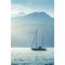 Álomutazás vitorlással az öbölben - kies természeti kép világoskék fehér kék és tengerkék tónus falpanel