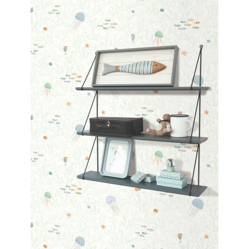 Szép kis kompánia! Korallok közt úszkáló halrajok csikóhalak tengeri csillagok és medúzák fehér vízzöld narancs zöld és kék tónus tapéta