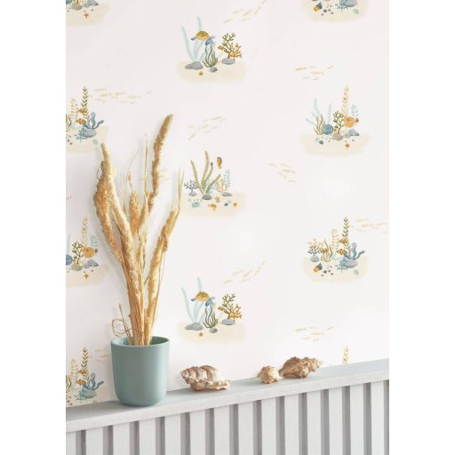 Korallok és virágállatok közt fesztelenül úszkáló halrajok fehér vízzöld és sokszínű tónus tapéta