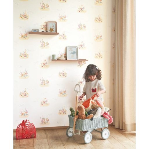 Korallok és virágállatok közt fesztelenül úszkáló halrajok fehér világoskék korallpiros és sokszínű tónus tapéta