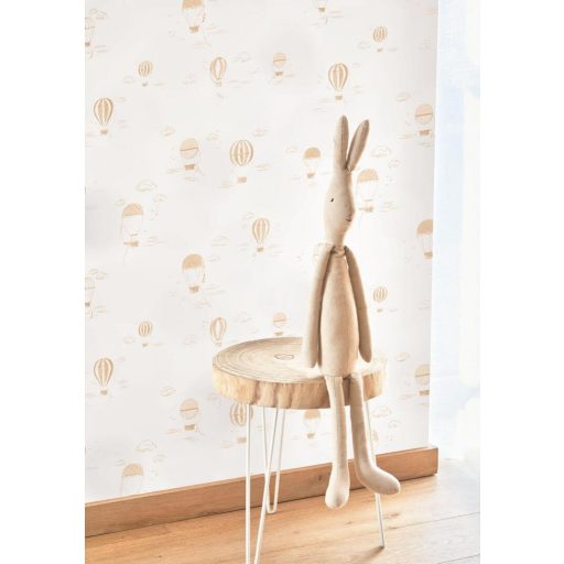 Hőlégballonnal a felhők felett változatos és csodálatos "égi" panoráma krémfehér világosbarna és tevebarna tónus tapéta