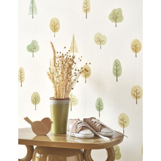 Bújócska minimalista megjelenésű fák között sziluett ábrázolás fehér levélzöld barna és sárgászöld tónus tapéta