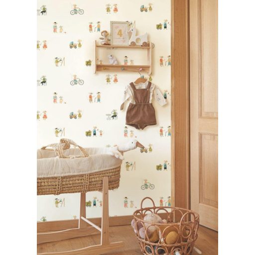 Imádnivaló egércsalád falusi élettérben "napi elfoglaltságuk" közben fehér egérszürke piros és sokszínű tónus tapéta