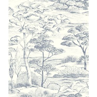   Ernyős fenyők megnyugtató kies panorámája kis öböllel meszelt vakolat háttéren fehér és viharkék tónus tapéta