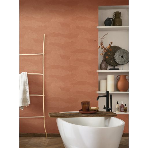 Homokdűnék lágy vonalait idéző apró részecskékből álló grafikus minta terrakotta/vöröses-arany tónus finom mintafény tapéta