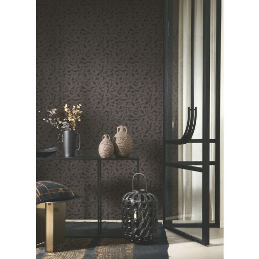 Belső öltésekkel díszített szabálytalan formák etnikai mintája sötétszürke/antracit fekete és arany tónus finom mintafény tapéta