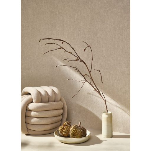 Természetes és időtlen egyszínű vászonminta gyönyörű szövéssel szürkésbézs/szürkésbarna és bézsarany tónus finom fény tapéta