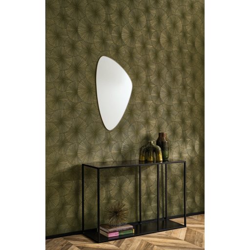 Dinamikus a nap sugaraira emlékeztető grafikus minta tajga vagy erdőzöld és arany tónus finom mintafény tapéta