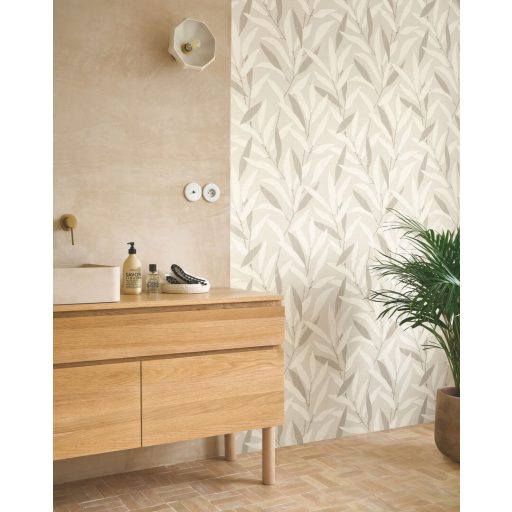 Japán fametszetek kecsessége intarzia hatású finom levélmotívum krétafehér homokszín és krémes szürkésbarna tónus tapéta