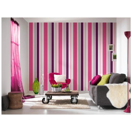 Színes és változatos csíkos minta fehér rózsaszín lila és fémes ezüst tónus gyerekszobai tapéta