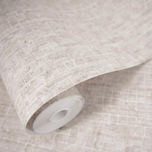 Kopott szőnyegre emlékeztető szabálytalan változatos árnyalatú négyzetek mintája krémszín és finom bézs tónus tapéta