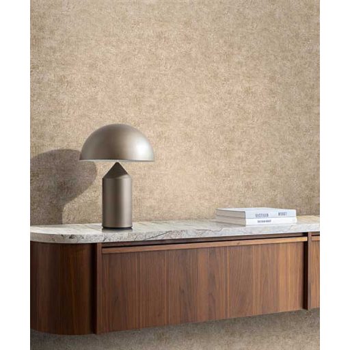 Kézműves elegancia és modern minimalizmus - matt és fényes pontok találkozása vajszín homokkő és aranyló bézs tónus tapéta