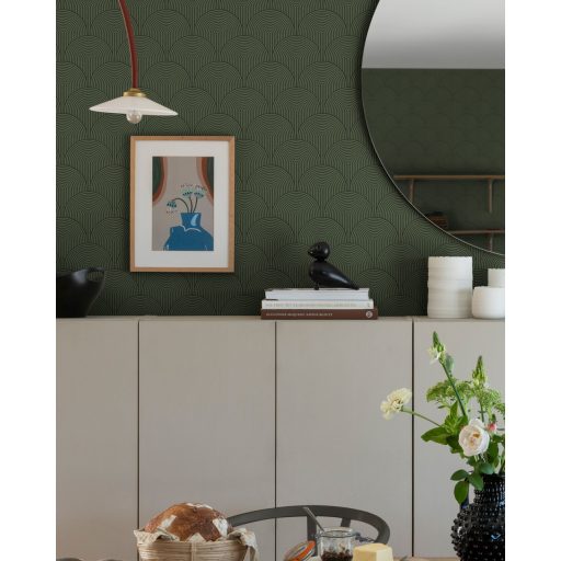 Modern geometria és az Art Deco íves vonalvezetés ötvözete zöld és sötét erdőzöld tónus tapéta
