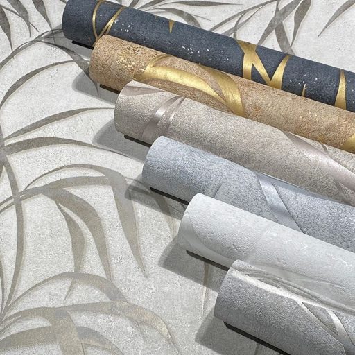 Elragadó könnyed levélmintázat fénylő mintarajzolat szürke szürkésbarna ezüst és arany tónus tapéta