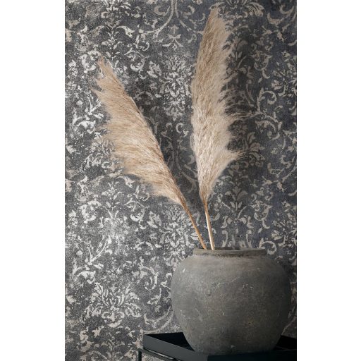 Vintage damaszt barokk minta kopottas beton háttéren szürke antracit és ezüst tónus fénylő mintarajzolat tapéta