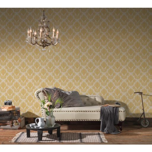 Részletesen kidolgozott virágkosarak és díszes indák pompás mintája meleg bézs és gazdag arany árnyalatok tapéta