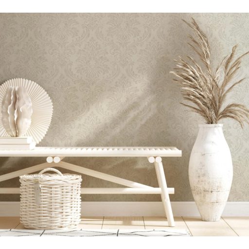 Shabby Chic a kopottas elegancia stílusában barokk díszítőmotívum krémfehér és bézs tónus fémes mintarészletek tapéta