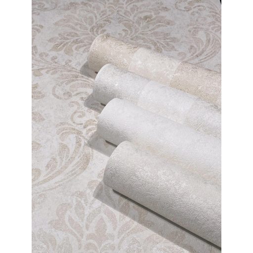 Shabby Chic a kopottas elegancia stílusában barokk díszítőmotívum krémfehér és bézs tónus fémes mintarészletek tapéta