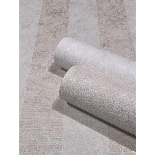 Shabby stílusú csíkos minta fémes hatással krémfehér és bézs/bézsarany tónus fémes mintarészletek tapéta