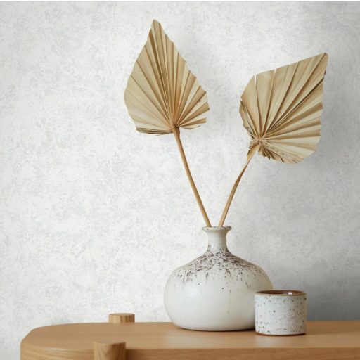 Monokróm beton shabby megjelenésű minta fehér/törtfehér tónus fémes mintarészletek tapéta