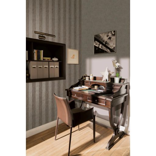 Monokróm beton shabby megjelenésű minta szürkésbézs tónus fémes mintarészletek tapéta