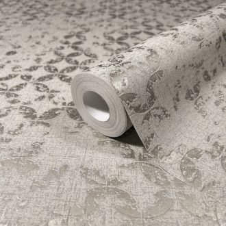   Stilizált levelek strukturált koptatott felületen grafikai minta szürke árnyalatok és ezüst fémes hatás tapéta