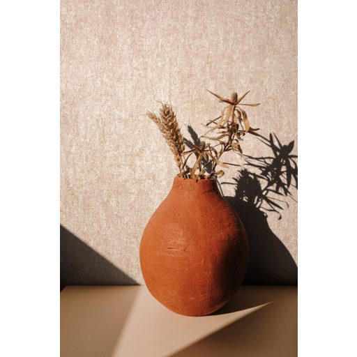 Loft stílusú strukturált beton mintázat bézs és világos narancs tónus tapéta