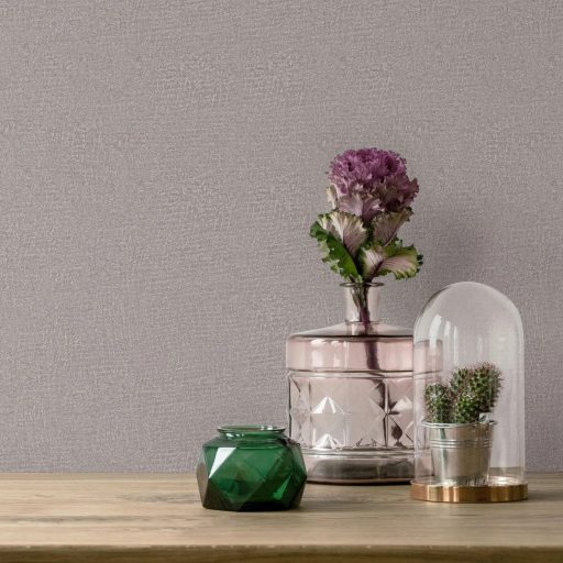 Finom szemcsés felületű egyszínű texturált minta szürke szürkésbarna és ezüst tónus finom mintafény tapéta