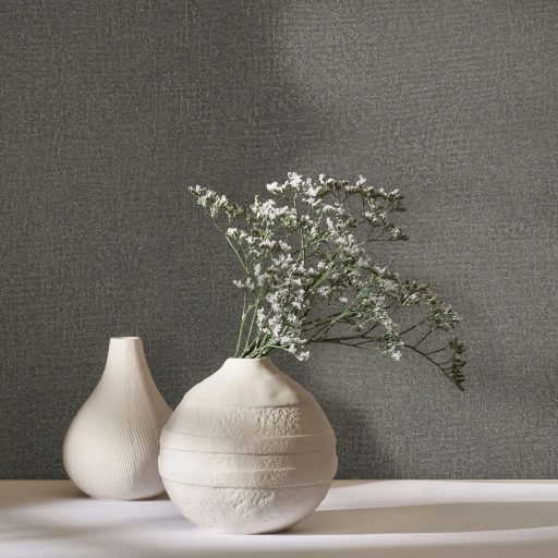 Finom szemcsés felületű egyszínű texturált minta szürke sötétszürke és ezüst tónus finom mintafény tapéta