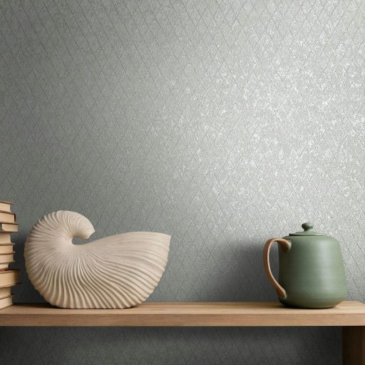 Skandináv elegancia klasszikus texturált felületű rombusz mintával világosszürke szürke és ezüstszürke tónus finom mintafény tapéta