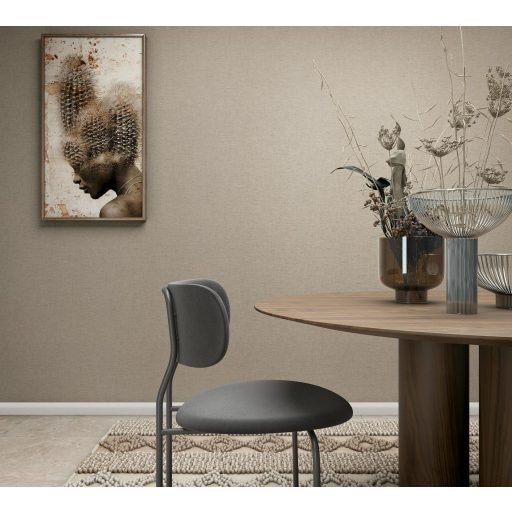 Minimál elegancia - textilhatású egyszínű minta meleg telt homokszín tónus tapéta