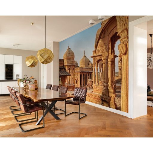 Lenyűgöző hindu templom a lenyugvó nap fantasztikus fényében barna kék és szines falpanel