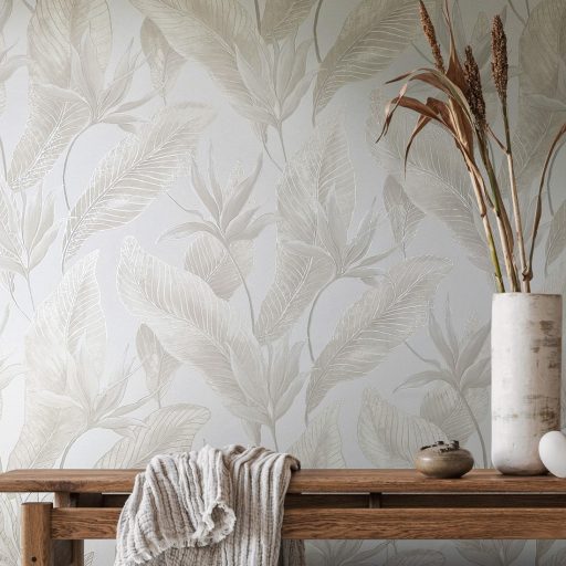 Botanikai illusztráció - nagyméretű trópusi levelek mintája krémfehér bézs homokszín ezüst és bézsarany tónus fémes hatás tapéta