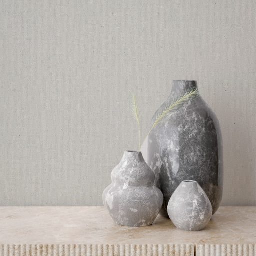 Finoman szőtt vászonhatású strukturált egyszínű minta semleges meleg középszürke tónus tapéta