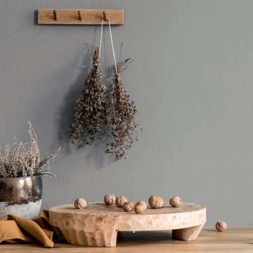 Finoman szőtt vászonhatású strukturált egyszínű minta középszürke tónus tapéta