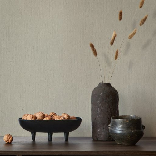 Finoman szőtt vászonhatású strukturált egyszínű minta meleg barna/taupe tónus tapéta