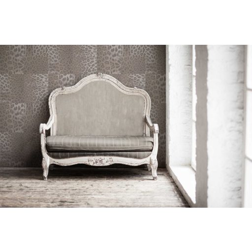 Vadító leopárdbőr minta négyzetekbe rendezve szürkésbézs/szürkésbarna és szürke tónus finom mintafény tapéta