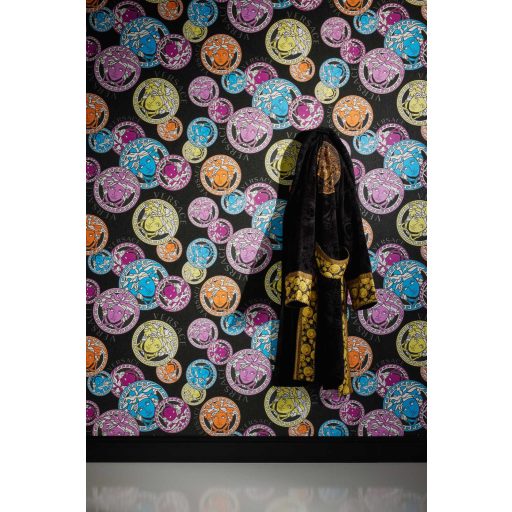 Görög mitológia és a Haute Couture találkozása! Medúza-fejes színes minta fekete és vibráló rózsaszín kék sárga narancs és lila tapéta