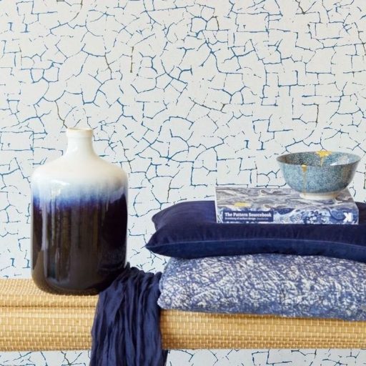 Eijffinger ENSO 386563 natur repedezett vakolat világos szürke fémes csillogó kék és arany minta tapéta