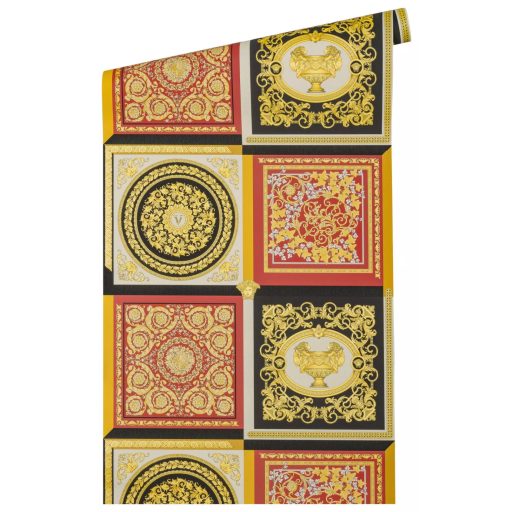 Cizellált csempelapokra emlékeztető gazdag díszítésű ikonikus Versace motívum fekete piros elefántcsont és arany tónus tapéta