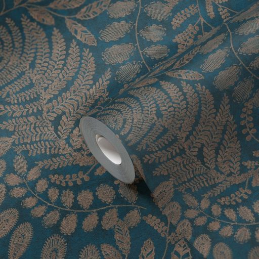 Finom kidolgozású modern levélminta petrolkék és bronzbarna tónusok enyhe mintafény tapéta