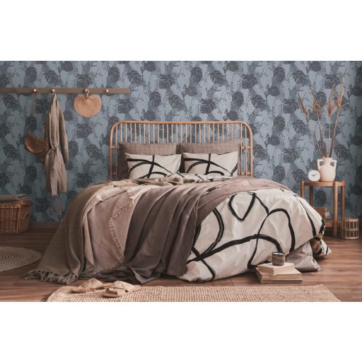 Modern és dekoratív trópusi levelek mintája szürke kék és antracit tónus fémes ezüst mintarajzolat tapéta