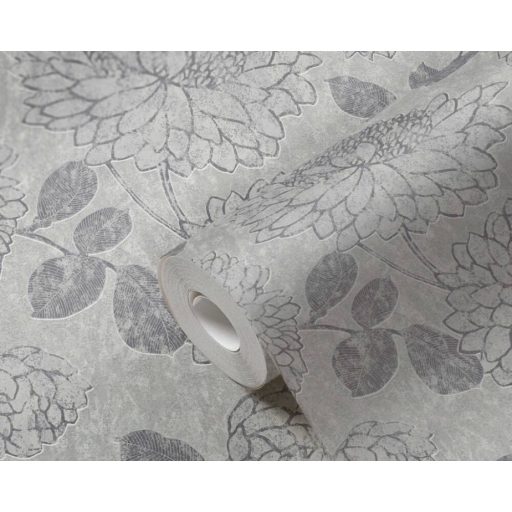 Nagy formátumú szirmok virágok és levelek mintája szürkésfehér szürke és ezüst fémes hatás tapéta
