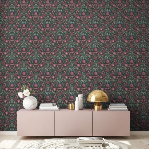 Gazdagon díszített virágos ornamentika kis madarakkal fekete kék zöld és rózsaszín/pink tónus tapéta