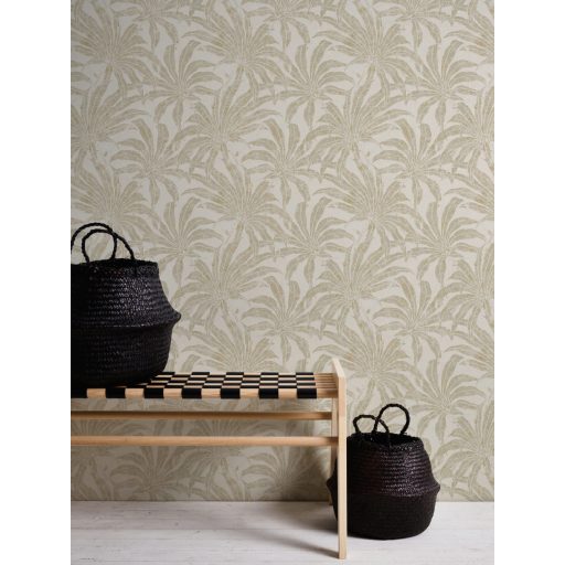 Trópusi levelek modern fémes megjelenítésben krém szürkésbézs fehér ezüst és arany tónus fémes hatás tapéta