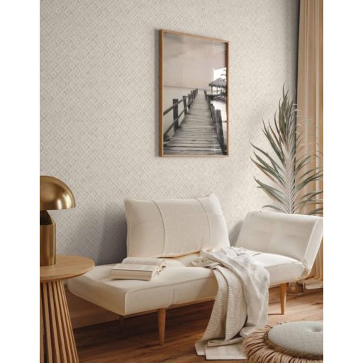 Fémes hatású kiemeléssel díszített texturált grafikus rombuszminta krém bézs és arany tónus tapéta