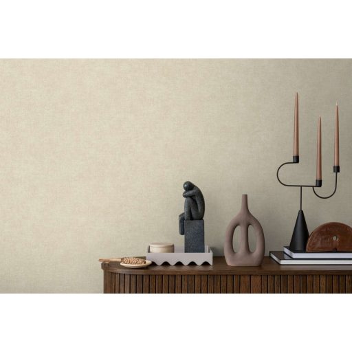 Finom vászonhatású texturált UNI minta függőleges vonalakkal világos tört bézs/halvány homokszín tónus tapéta