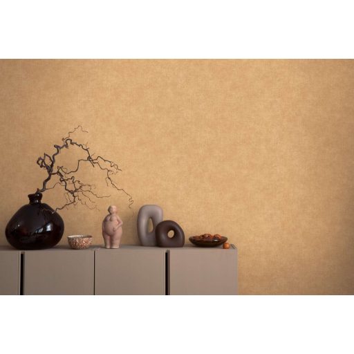 Finom vászonhatású texturált UNI minta függőleges vonalakkal karamellbarna tónus tapéta