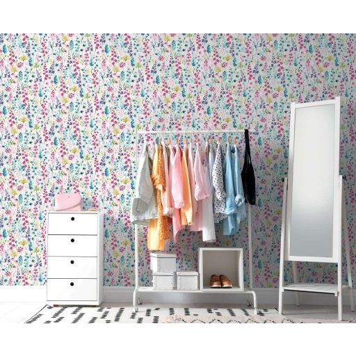 Színes és vidám vadvirágok akvarell megjelenésben fehér rózsaszín kék és sokszínű tónus tapéta